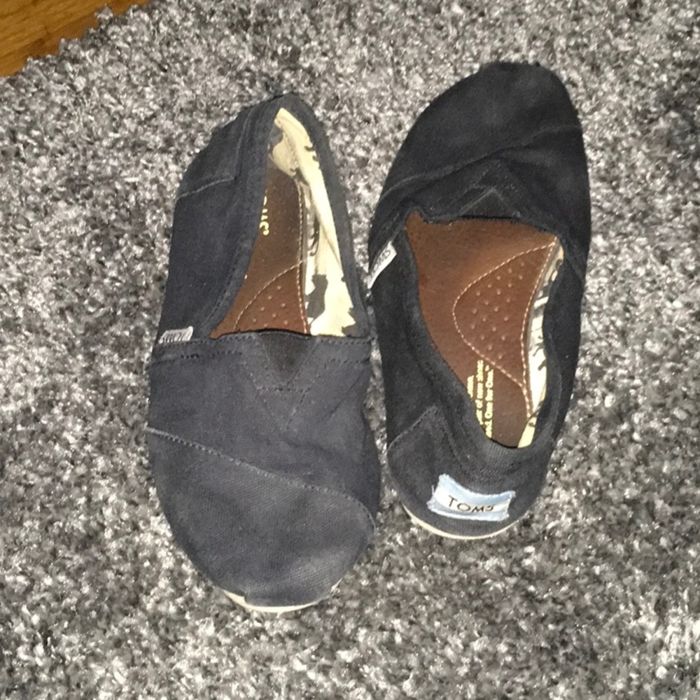 Toms